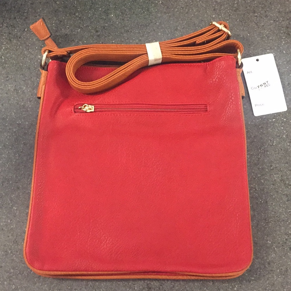 red purse - Picture 2 of 3